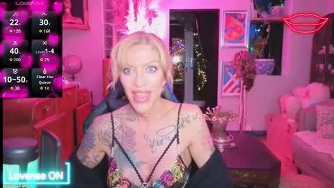 shytrans_uk online show from April 18, 11:38 pm