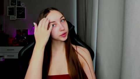 Snapshot of sia0610 chatting on March 30, 2:45 am SIA online show from March 30, 2:45 am