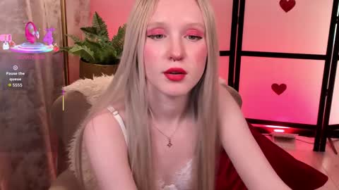 Sia online show from February 11, 6:13 pm