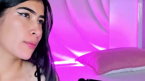 Siara and Zoe tattoo online show from May 16, 1:02 am
