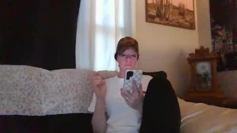 Mrs. St. Patrickk online show from April 8, 4:40 pm