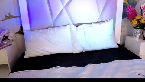 Sienna Desieree online show from April 18, 2:10 pm