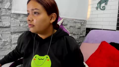 sienna_lux01 online show from February 28, 11:33 am