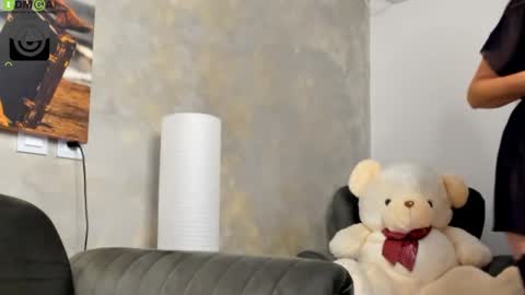 Snapshot of sienna_shine chatting on May 24, 7:30 pm HungryMilf online show from May 24, 7:30 pm