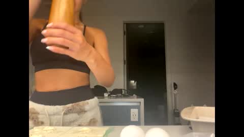 siennaavalee online show from May 14, 3:13 am