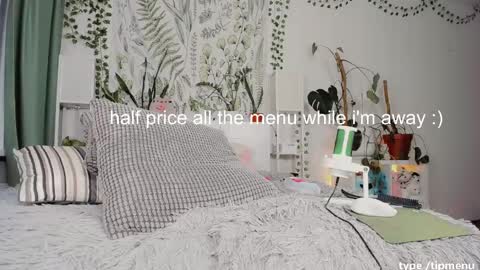 Snapshot of sierra_diamond chatting on February 23, 5:07 pm Si online show from February 23, 5:07 pm