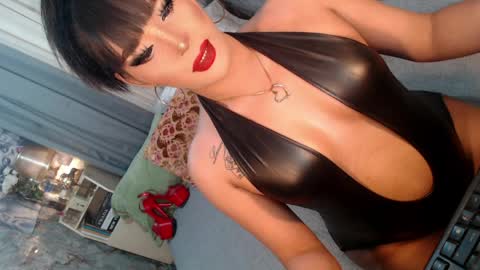 Sierrafina online show from April 7, 4:02 am