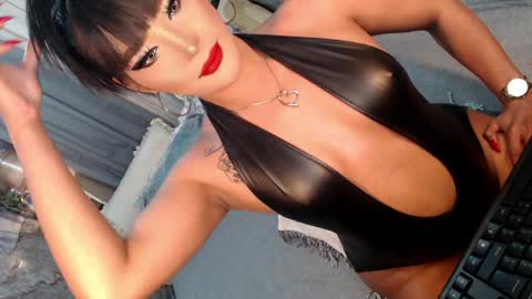 Sierrafina online show from April 12, 4:50 am