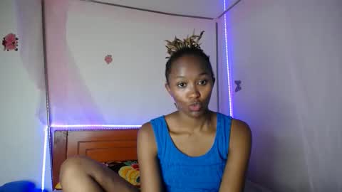 silent_lovie online show from April 28, 10:09 am