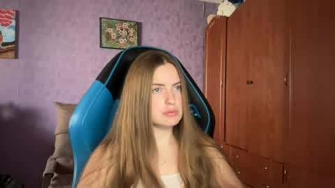 Erica online show from May 24, 11:48 am