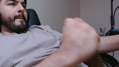 Snapshot of silva1018 chatting on January 18, 6:28 am Alvaro online show from January 18, 6:28 am