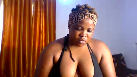 Snapshot of silver_baby06 chatting on June 7, 8:18 am silver baby06 online show from June 7, 8:18 am
