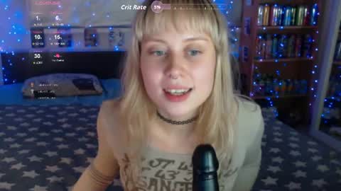Snapshot of silvercherub chatting on June 26, 12:04 am silvercherub online show from June 26, 12:04 am