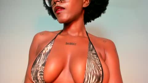 silverosequeen online show from June 25, 5:45 am