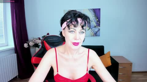 Snapshot of silvia_wallec chatting on April 30, 6:09 am Silvia Wallec online show from April 30, 6:09 am