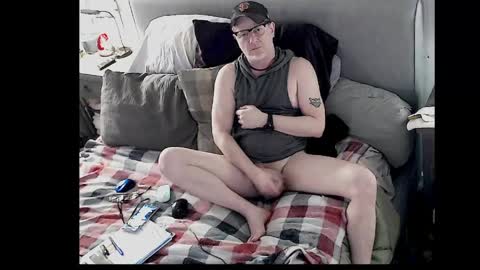 Snapshot of simmerdownboi chatting on March 13, 8:54 am Simmerdownboi Will online show from March 13, 8:54 am