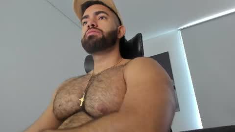 simon_leon01 online show from July 14, 12:22 pm