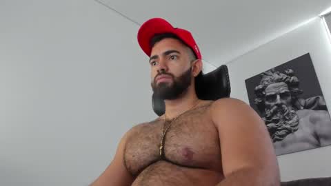 simon_leon01 online show from July 20, 3:14 pm