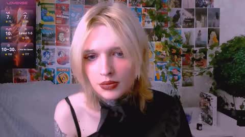 Simona online show from November 8, 9:35 pm