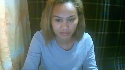 Snapshot of simply__me chatting on February 5, 10:25 pm simply__me online show from February 5, 10:25 pm