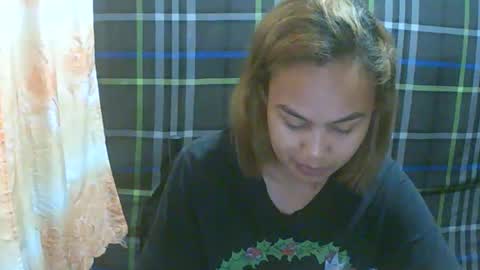 Snapshot of simply__me chatting on February 10, 10:47 pm simply__me online show from February 10, 10:47 pm