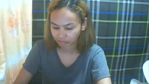 Snapshot of simply__me chatting on March 1, 3:25 pm simply__me online show from March 1, 3:25 pm