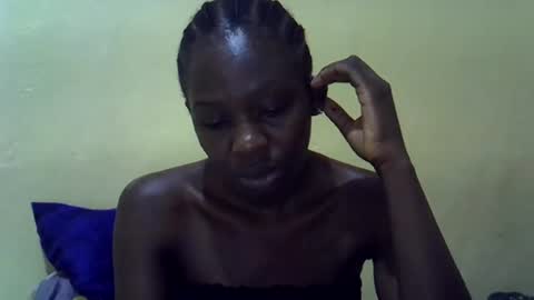simplyloy33 online show from July 6, 8:44 am