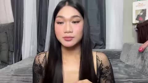 Kylie online show from June 21, 2:52 pm