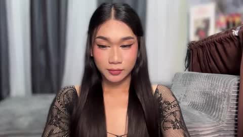 Kylie online show from June 24, 3:22 pm