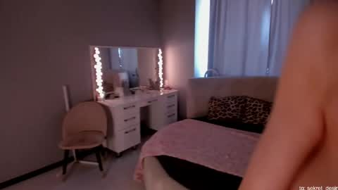 Naomi online show from April 7, 12:16 pm