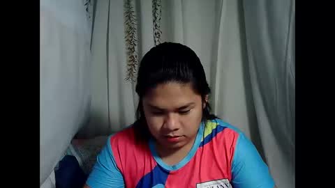 Snapshot of singleheart05 chatting on February 25, 10:25 am singleheart05 online show from February 25, 10:25 am