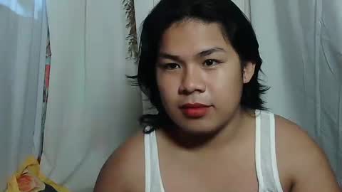 Snapshot of singleheart05 chatting on March 4, 8:09 am singleheart05 online show from March 4, 8:09 am