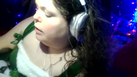 Siofra online show from December 19, 12:39 am