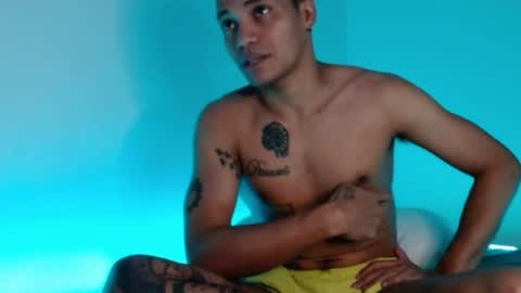 Snapshot of sir_black1 chatting on March 25, 11:44 pm Sir black online show from March 25, 11:44 pm