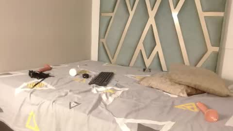 Snapshot of sirena_fuego chatting on June 18, 4:11 pm Elyzabeth online show from June 18, 4:11 pm