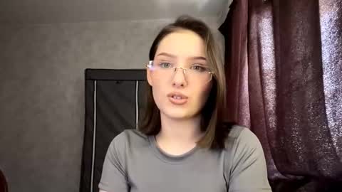 Snapshot of sirenapen chatting on March 22, 5:11 am Aurora online show from March 22, 5:11 am