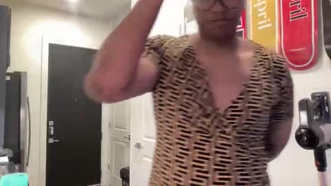 Snapshot of sissyblkgoddess858860 chatting on February 22, 2:13 am Sissyblkgoddess online show from February 22, 2:13 am