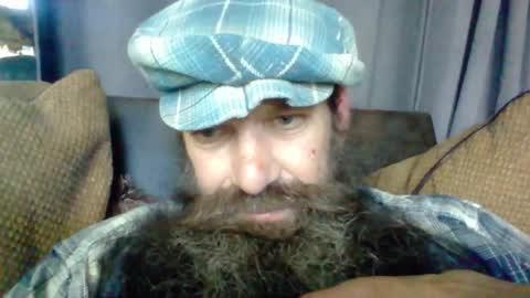 sitonmybeardxxx online show from May 9, 6:57 pm