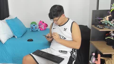 Siul Thompson online show from December 16, 11:37 am