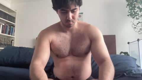 sixpacker_ online show from December 16, 5:40 pm