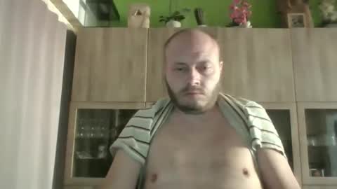 sixten113 online show from April 27, 3:32 pm