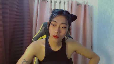 Snapshot of sizka_ford chatting on February 8, 7:45 am Sizka online show from February 8, 7:45 am