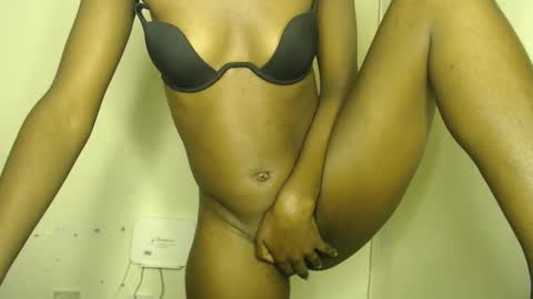 sizzly_ass online show from March 21, 10:57 pm