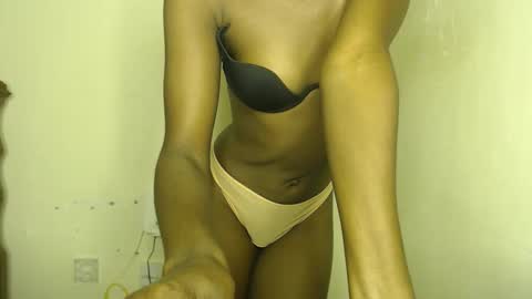 sizzly_ass online show from March 22, 11:02 am