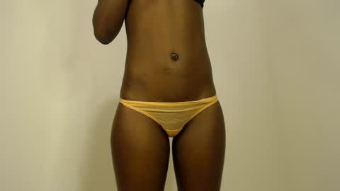 Snapshot of sizzly_ass chatting on June 12, 3:05 am sizzly_ass online show from June 12, 3:05 am