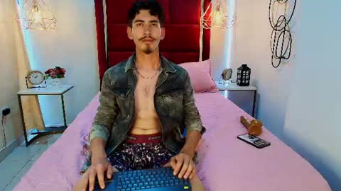 skinny jean  online show from June 17, 8:10 pm