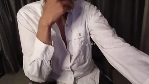 Snapshot of skinny_tamer chatting on June 17, 4:41 pm skinny tamer online show from June 17, 4:41 pm