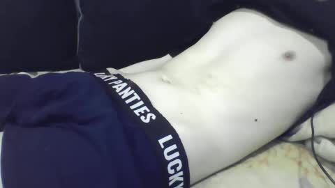 skinnycuteb0y online show from May 16, 7:45 pm