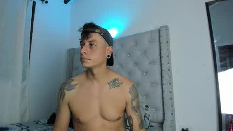 skinnydevil1 online show from February 23, 3:37 am