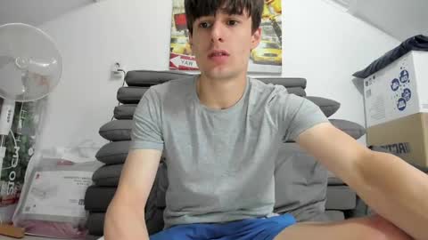 skinnyguywithbigd online show from May 14, 2:57 pm